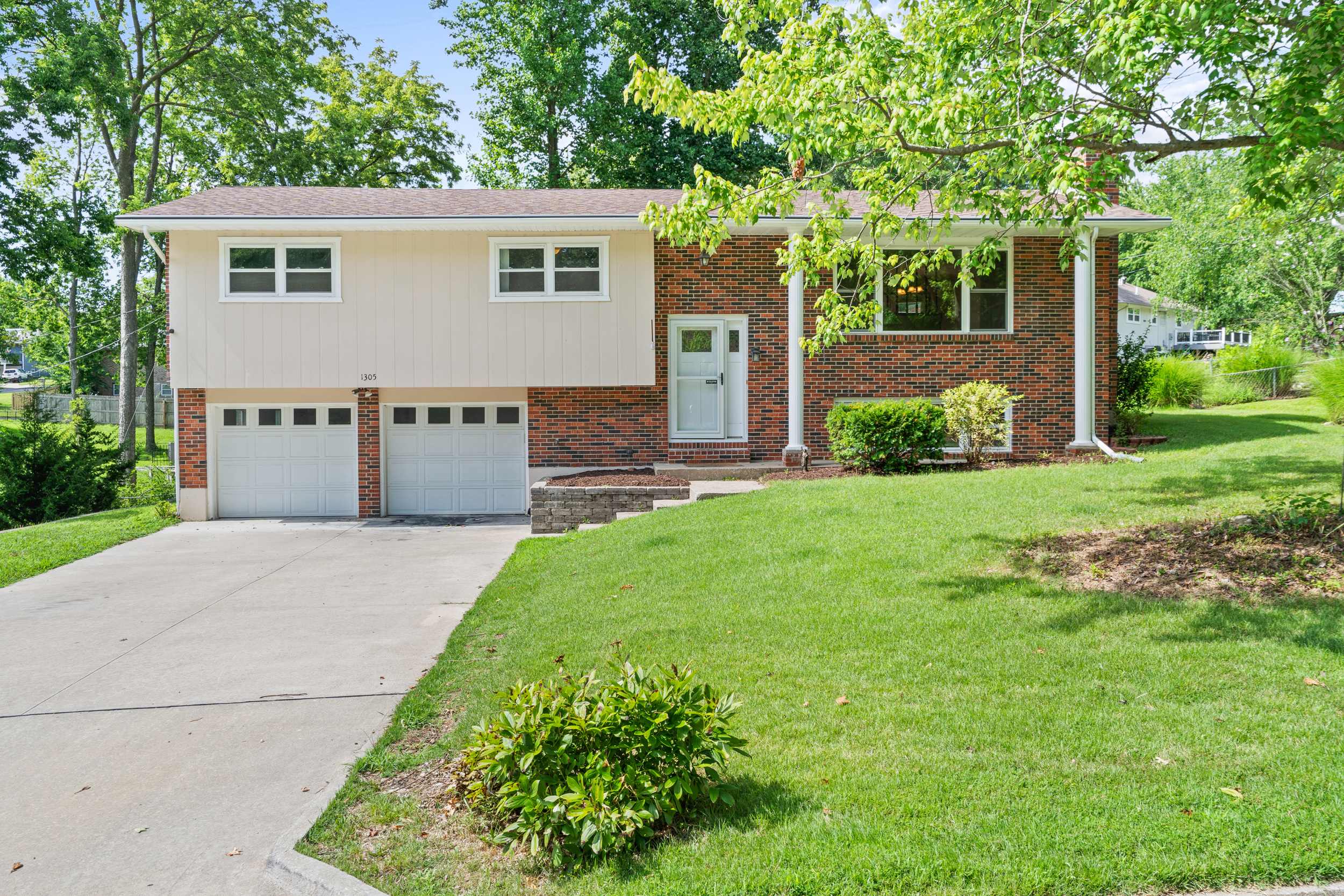 1305 Jake Lane
